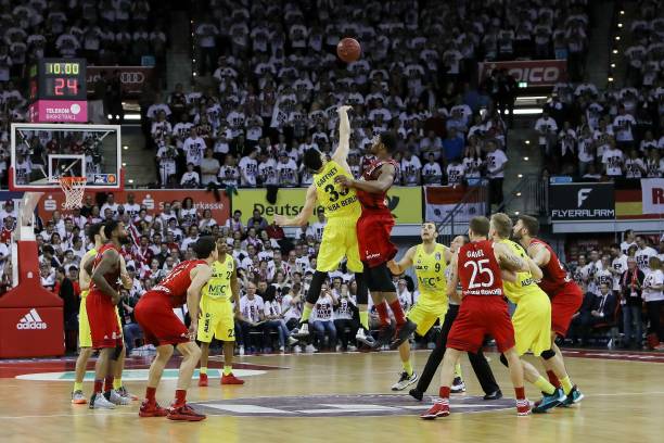 首局比赛 首局比赛