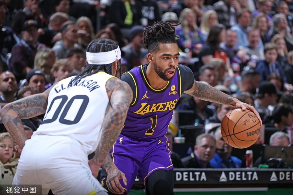 迷涌入球场 迷涌入球场